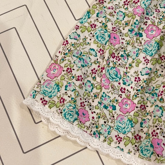 Petit Confection Floral Ruffle Dress - Picture 5 of 9